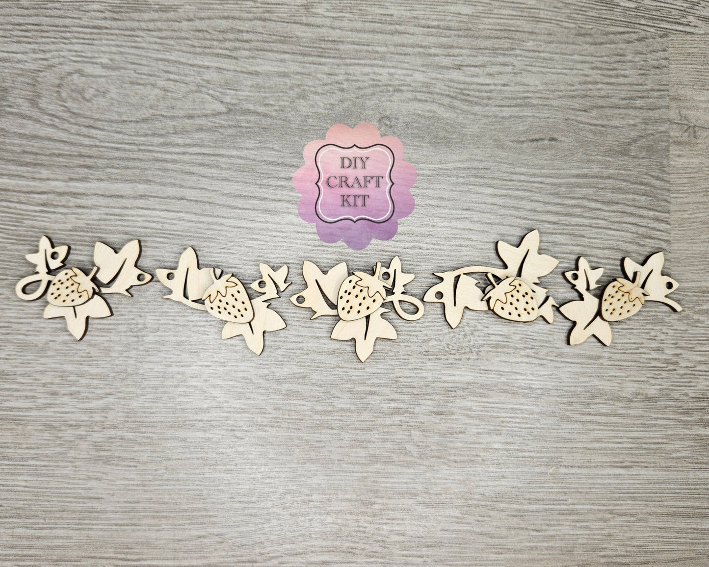 Strawberry Bunting | #2769